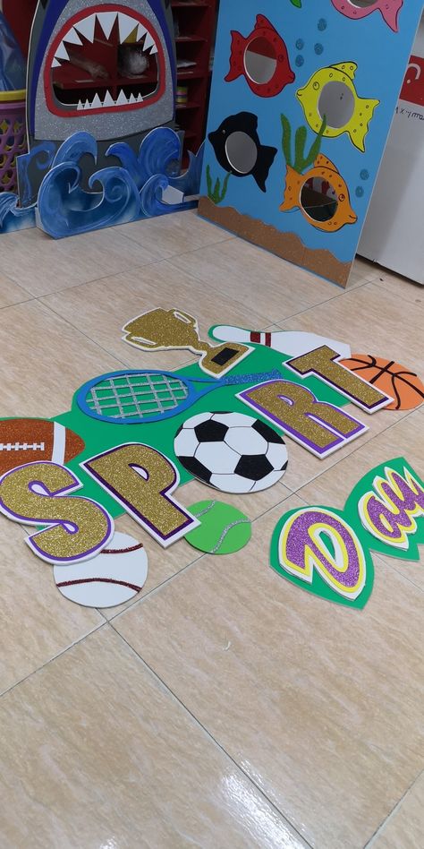 Sports Day Arts And Crafts, Sports Day Decoration School, Sports Decoration Ideas For School, Sports Board Decoration Ideas, Sports Day Ideas For Preschoolers, Sports Day Decoration Ideas Preschool, Sports Day Poster School, Annual Sports Day Decoration, Ptm Decoration School