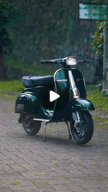 Gbescoot Kit | Vespa Electric on Instagram: "𝐕𝐞𝐬𝐩𝐚 𝐏𝐓𝐒 𝟏𝟎𝟎 𝐄𝐥𝐞𝐭𝐭𝐫𝐢𝐜𝐚 ⚡️ - 𝐁𝐫𝐢𝐭𝐢𝐬𝐡 𝐑𝐚𝐜𝐢𝐧𝐠 𝐆𝐫𝐞𝐞𝐧  Electric Vespa Conversion Process * Electric Convertion kit * Accessories Full import S.I.P * Restoration Body & Polishing Special  𝗛𝗼𝘄 𝘁𝗼 𝗖𝗼𝗻𝘁𝗮𝗰𝘁 𝗨𝘀 𝗮𝗻𝗱 𝗢𝗿𝗱𝗲𝗿 : • Website : 𝙬𝙬𝙬.𝙜𝙗𝙚𝙨𝙘𝙤𝙤𝙩.𝙘𝙤𝙢 • Instagram : 𝙜𝙗𝙚𝙨𝙘𝙤𝙤𝙩 | 𝐠𝐛𝐞𝐬𝐜𝐨𝐨𝐭𝐤𝐢𝐭 | 𝐠𝐛𝐞𝐬𝐜𝐨𝐨𝐭𝐞𝐯 • Tokopedia | Lazada | Shopee : 𝙜𝙗𝙚𝙨𝙘𝙤𝙤𝙩  • Tiktok : 𝙜𝙗𝙚𝙨𝙘𝙤𝙤𝙩  • Youtube : 𝙜𝙗𝙚𝙨𝙘𝙤𝙤𝙩 𝙘𝙪𝙨𝙩𝙤𝙢𝙨 • WhatsApp : 081221968890 | 089671777749  📍 𝗦𝗲𝗿𝗿𝗮 𝗩𝗮𝗹𝗹𝗲𝘆 𝗗𝗲𝗹𝗶𝗺𝗮 𝗥𝗲𝘀𝗶𝗱𝗲𝗻𝗰𝗲 𝐀𝟔, 𝐂𝐢𝐰𝐚𝐫𝐮𝐠𝐚 - 𝐁𝐚𝐧𝐝𝐮𝐧𝐠  #vespapts#smallframeindonesia#vespapts100#vespaspecial90#vespaspecial50#electricvespa#vespalist Vespa Pts, Electric Vespa, Vespa 50 Special, Body Polishing, Custom Vespa, Vespa 50, Green Electric, British Racing Green, Racing Green