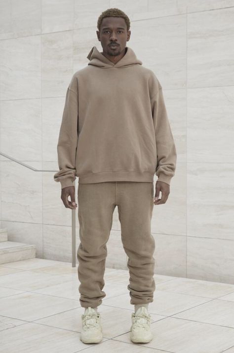 YEEZY season 6 Yeezy Clothing, Yeezy Collection, Yeezy Season 6, Kanye West Style, Yeezy Fashion, Outfit Photography, Yeezy Outfit, Estilo Hipster, Mens Yeezy