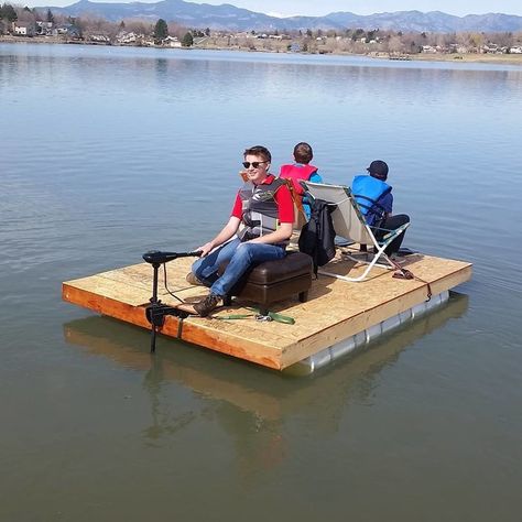 Homemade Pontoon Boat: 8 Steps (with Pictures)  (If it floats, it can be a boat.) Homemade Pontoon Boat, Diy Pontoon, Mini Pontoon Boats, Small Pontoon Boats, Party Barge, Make A Boat, Floating Platform, Build Your Own Boat, Wooden Boat Plans