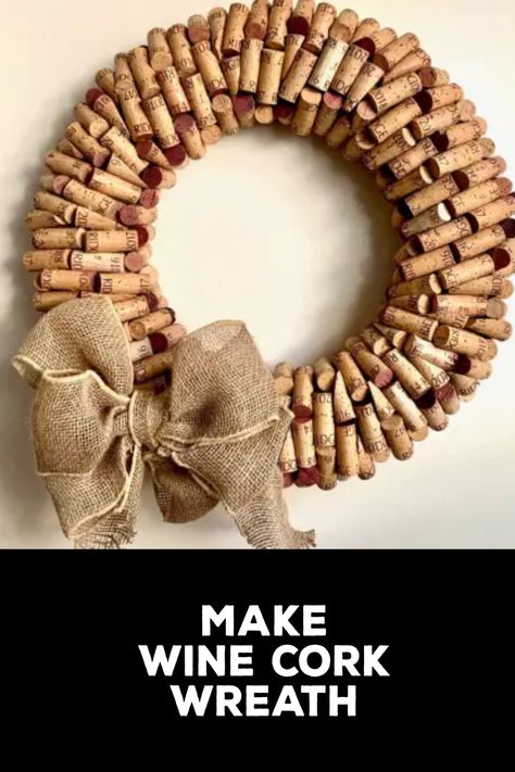 How to Make Wine Cork Wreath Cork Chandelier, Cork Wreath Diy, Wine Cork Birdhouse, Wine Cork Candle, Wine Cork Trivet, Wine Cork Diy Projects, Wine Cork Coasters, Beautiful Craft Ideas, How To Make Wine