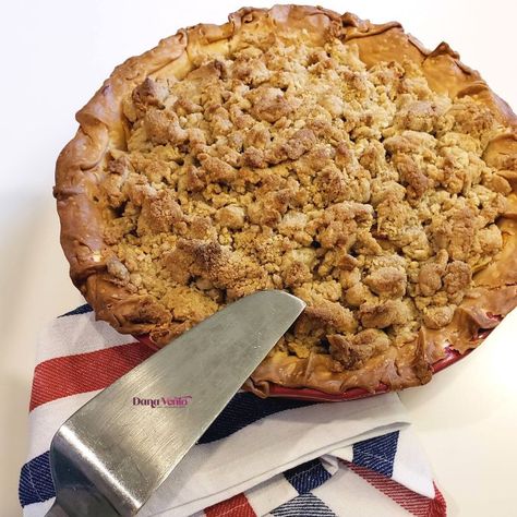 Dutch Peach Pie Recipe, Peach Pie With Crumb Topping, Peach Crumb Pie, Best Peach Pie Recipe, Peach Crumble Pie, Easy Peach Pie, Buttery Flaky Pie Crust, Peach Pie Recipe, Flaky Pie Crust Recipe