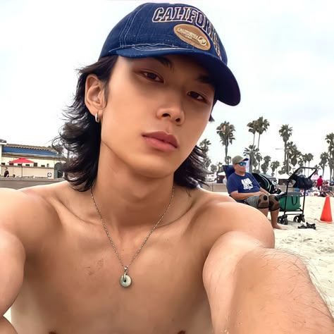 Filipino Face Claims Male, Asian Guys With Long Hair, Cute Asian Guys, Attractive Guys, Pose Reference Photo, Attractive People, Film Aesthetic, Korean Men, Pretty Selfies