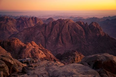 Mountt Sinai, Sinai Egypt https://www.youtube.com/channel/UCfroQwMUoSttLRaXMf935BA?sub_confirmation=1 👈 for Sinai tours, itineraries, fun activities and spectacular locations #MounttSinai #西奈山 #सिनाईपर्वत #MonteSinai #جبلسيناء #GunungSinai #ГораСинай #সিনাইপর্বত #MonteSinai #MontSinaï #thetravelhackinglife #Sinai #Egypt #埃及 #मिस्र #Egipto #مصر #Mesir #Египет #মিশর #Egito #Egypte Mount Sinai Egypt, Rafael Urdaneta, Saint Catherine's Monastery, Mountain Formation, Iphone Paper, شرم الشيخ, Scripture Writing Plans, Mount Sinai, Sacred Mountain