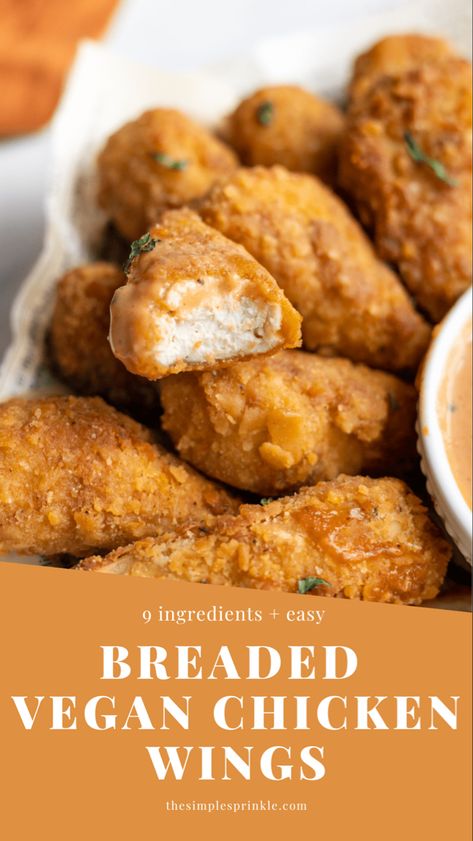 assembly of vegan breaded chicken wings with one of them bit into to show inside’s soft texts Vegan Chicken Wings Recipe, Crispy Wings Recipe, High Protein Vegan Lunch, Meatless Lunch Ideas, Vegan Chicken Wings, Savory Plant, Breaded Wings, Meatless Lunch, Vegan Wings