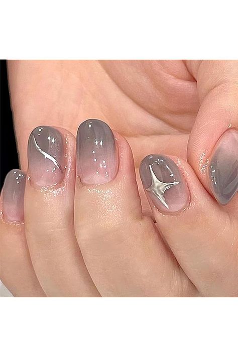 24 Pcs Press on Nails Short Round Fake Nails Oval French Tips Pink Gray Gradient Acrylic Full Cover False Stick on Nails with Design Glossy Glue on Nails for Women Black Silver Nails, Glitter French Nails, August Nails, Nagel Tips, Manicure Diy, Nail Type, Y2k Nails, Fake Nails With Glue, Almond Acrylic Nails