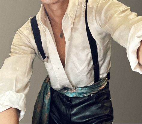 Mat Cauthon, Suspenders Men Fashion, Suspenders Outfit, Men Fashion Vintage, Robert Jordan, Spring Studios, Suspenders Men, Leather Suspenders, Aesthetic Guys