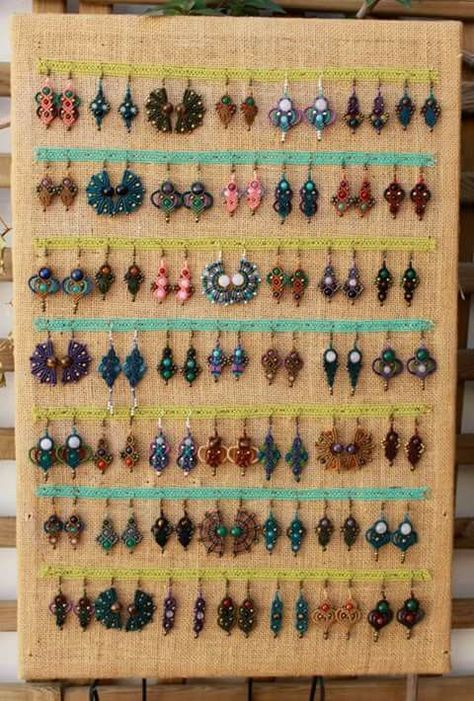 Earrings Macrame, Jewelry Storage Diy, Earrings Boho Chic, Jewelry Organizer Wall, Diy Jewelry Display, Craft Fair Displays, Boho Chic Earrings, Earring Storage, Jewelry Organizer Diy