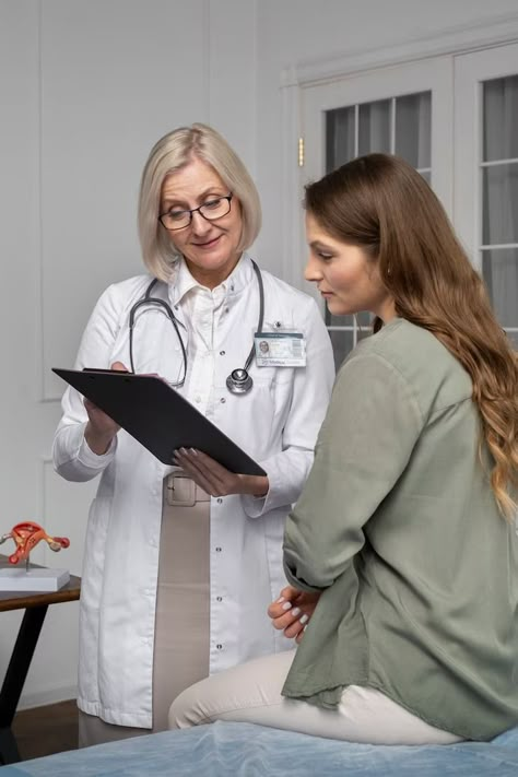 Free Photo | Medium shot doctor talking to patient Doctor Talking To Patient, Pr Photoshoot, Doctor Poses, Doctor And Patient, Dr Office, Doctor Patient, Manifesting My Dream Life, Action Photography, Brand Shoot