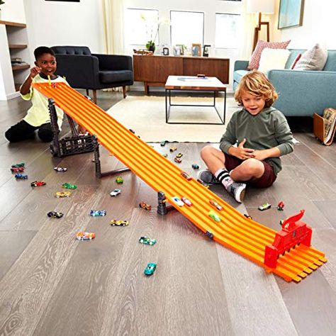 Hot Wheels Super 6-Lane Raceway | Toys and Gifts for 5 Year Old Boys #toysforkids Grimms Toys, Visual Toys, List For Christmas, Shopping For Christmas, Hot Wheels Cars Toys, Toys For Christmas, 3 Month Old Baby, Push Toys, Toys By Age