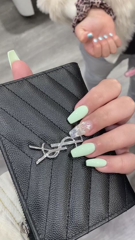 Acrylic Nail Designs Light Green, Green Nails Ballerina, Light Green Nails Short Square, Nail Designs Ballerina Shape, Light Green Nail Inspo Acrylic, Mint Color Nails Acrylic, Mint Nails Acrylic, Pastel Green Nails Square, Mint Green Acrylic Nails Short