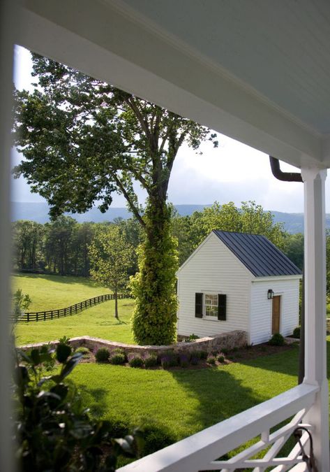 A Historic Farm Returns to Its Roots – Garden & Gun Southern Coastal, Country Living Fair, Fresh Farmhouse, Living Vintage, Cottage Style Homes, Farm Design, Farmhouse Charm, Play Houses, Country Cottage