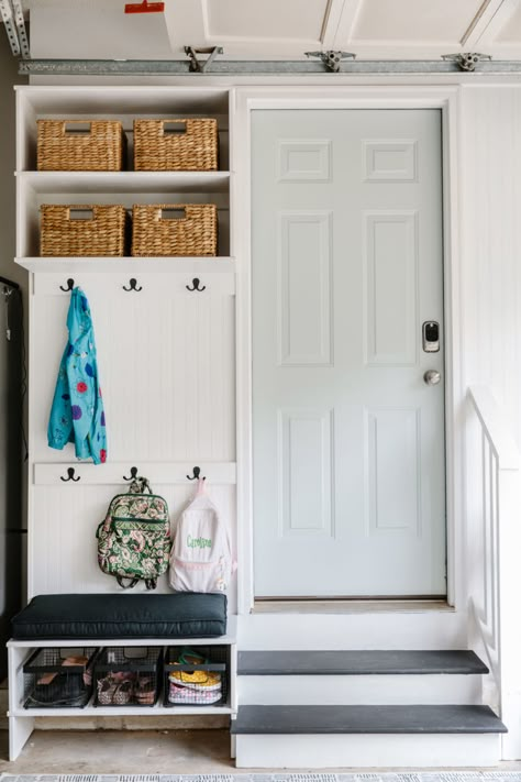 Garage Drop Zone, Drop Zone Ideas, Mud Room Garage, Garage Entryway, Garage Storage Inspiration, Garage Laundry, Garage Renovation, Garage Remodel, Drop Zone