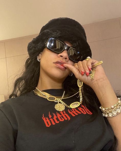 Rihanna Work, Rihanna Instagram, Rihanna Style, Rihanna Fenty, Rihanna, Layered Necklaces, A Black, Black Women, Fashion Inspo