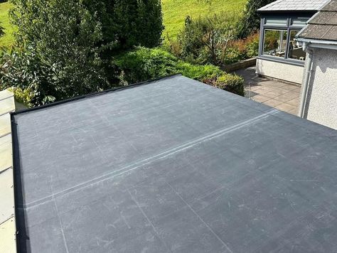 Thinking about upgrading your flat roof? 🏠 Rubber flat roofs are an excellent choice for durability and cost-effectiveness! Made from high-quality EPDM material, these roofs are weather-resistant, energy-efficient, and can last up to 50 years with minimal maintenance. They’re also environmentally friendly, making them a great option for anyone looking to go green. Whether you’re building new or replacing an old roof, consider the benefits of rubber flat roofs—they’re a smart investment for an... Rubber Flat Roof, Sedum Roof, Happy Customer, Flat Roof, Go Green, The Happy, Weather Resistant, Environmentally Friendly, Roof