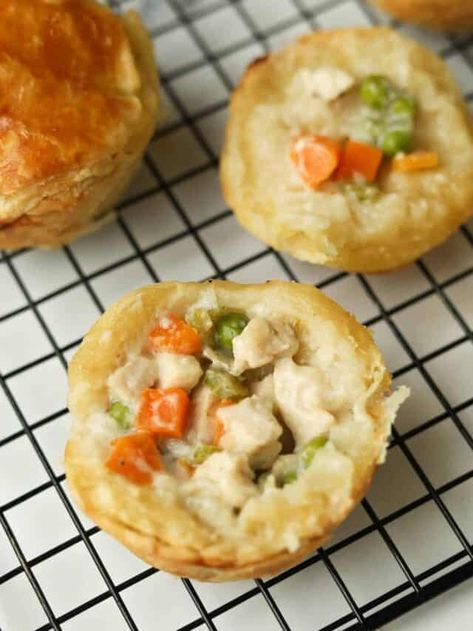 Muffin Recipes Breakfast, Mini Turkey Pot Pies, Pumpkin Pot Pie, Puff Pastry Chicken, Mini Pot Pies, Chicken Pot Pie Filling, Chicken Pot Pies, Mini Chicken Pot Pies, Hearty Snacks