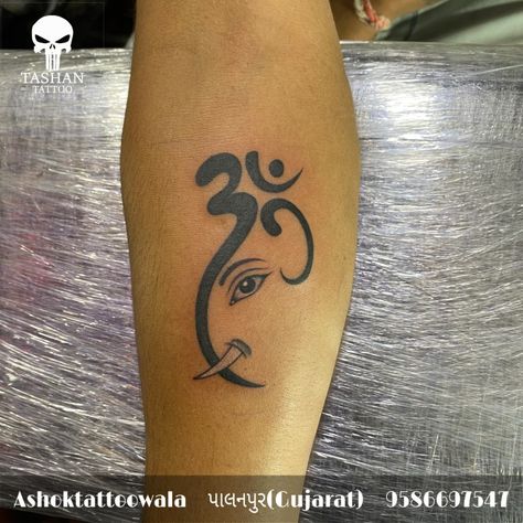 AshokTattooWala
S.20. Tirupati plaza
Opp. New bus stand
Near gd modi collage
Palanpur (gujrat)
9586697547
9687533310
TashanTattoo Ganpati Tattoo On Neck, Ganesha Om Tattoo, Ganpati Tattoo Designs, Godly Drawings, Ganpati Tattoo, Mahadev Tattoos, Aum Tattoo, Ganesha Design, Trishul Tattoo Designs