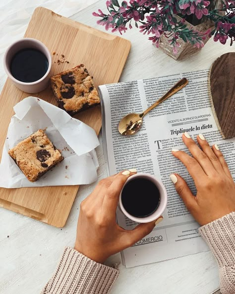 Chocolate brownie, cookie brownie, brownie photography Brownie Cookies Photography, Brownie Photography Ideas, Brownies Product Photography, Brownie Food Photography, Cookies Photography Ideas Photo Shoot, Brownie Photography Food Styling, Cookie Photoshoot Ideas, Simple Food Photography Ideas, Cookie Photography Ideas