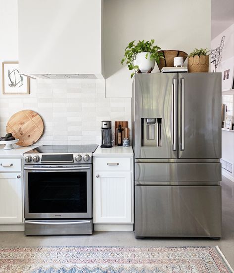 Mini fridge cabinet