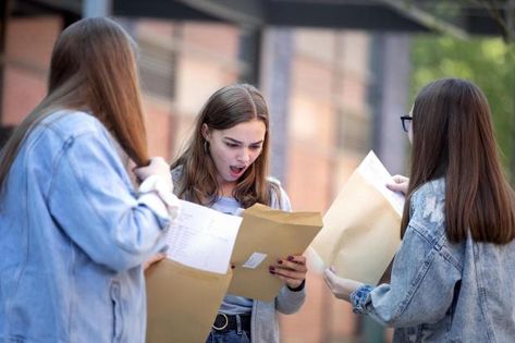 Ofqual announce grading system change for GCSE and A Level exams in the UK - Wandsworth Guardian Check more at https://123goarabic.com/ofqual-announce-grading-system-change-for-gcse-and-a-level-exams-in-the-uk-wandsworth-guardian/ Exam Results Day, Essex College, Gcse Results Day, A Level Results Day, A Level Grades, Gcse Results, Gcse Grades, A Level Results, Results Day