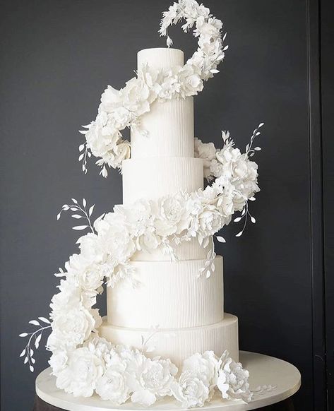 Big Wedding Cakes, Dream Wedding Cake, Chocolate Wedding Cake, All White Wedding, Amazing Wedding Cakes, Gorgeous Wedding Cake, White Wedding Cakes, Modern Wedding Cake, Unique Wedding Cakes