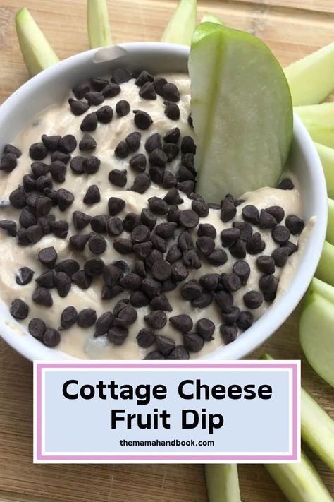 This cottage cheese fruit dip is a healthy and sweet dessert option that’s full of protein. Made with chocolate chips, this cottage cheese chocolate chip dip is one of the best cottage cheese fruit dip recipes. Perfect as a fruit dip using cottage cheese, it’s a great choice for a healthy fruit dip that tastes delicious. Love having cottage cheese dip recipes for a satisfying treat! Cottage Cheese Fruit Dip, Chocolate Chip Dip Recipe, Cottage Cheese Fruit, Cottage Cheese Dip Recipes, Cottage Cheese Chocolate, Cottage Cheese Cookie Dough, High Protein Fruit, Cottage Cheese Dip, Healthy Fruit Dip