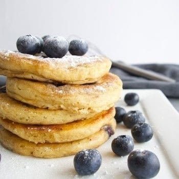 Fluffy Spelt Pancakes With Blueberry And Coconut Milk · How To Cook A Pancake · Recipes on Cut Out   Keep Spelt Flour Pancakes, Coconut Milk Pancakes, Spelt Pancakes, Spelt Flour Recipes, Sweet Pancakes, Spelt Recipes, Milk Substitute, Sweet Brunch, Coconut Pancakes