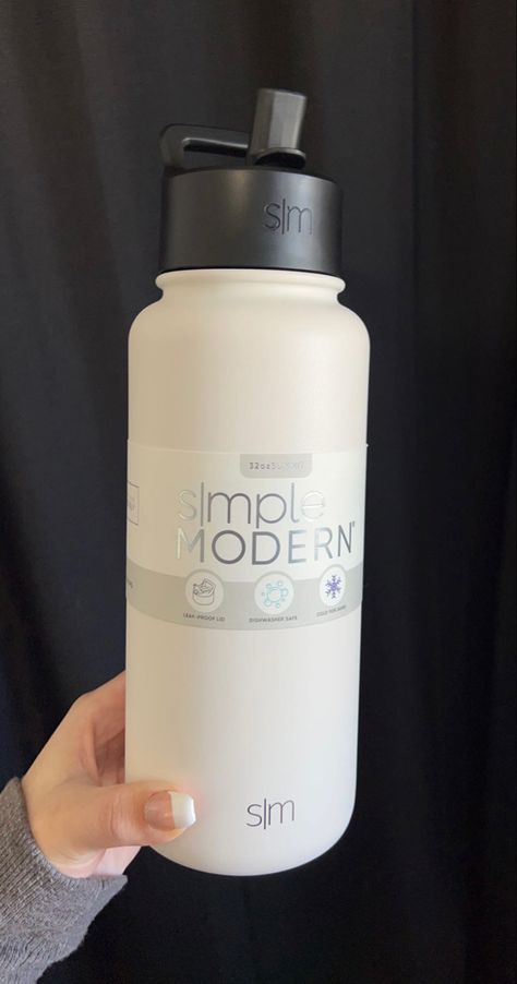 Slm Water Bottles, Water Bottles Aesthetic, Birthday Gifts Girl, Water Bottles For School, Bottles Aesthetic, Aesthetic Water Bottle, Emotional Support Water Bottle, Cheap Water Bottles, Water Bottle Cute