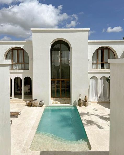 Modern Mediterranean Home, Canggu Beach, Santorini House, Luxury Villa Design, Bali Villa, Mediterranean Villa, Mediterranean Architecture, Greek House, Concrete Home