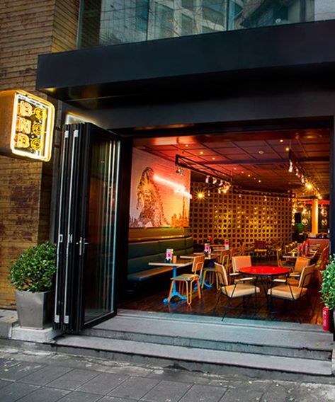 Asian Restaurant Interior Design, Pub Interior Ideas, Street Food Design, Restaurant Business Plan, Restaurant Layout, Noodle Restaurant, Asian Bistro, Ramen Bar, Pub Interior