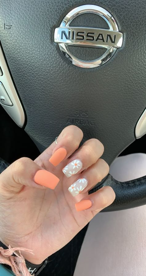 Summer Nails Matte Short, Flower Acrylic Nails Coffin, French Tip Nails Coffin Color, Acrylic Nails Western Designs, Summer Peach Nail Ideas, Summer Nails With Flower Design, Simple Peach Nails, Summer Nail Ideas Acrylic Coffin Short, Matte Summer Nail Ideas