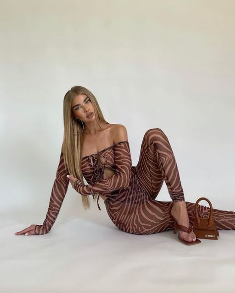 Jess Hunt on Instagram: "Wildddd. Wearing @prettylittlething (outfit linked on my story) ad" Jess Hunt Outfit, Jess Hunt, Brown Zebra Print, Outfits Con Jeans, Mesh Leggings, Summer Lookbook, Blouse Outfit, My Story, Romper Pants