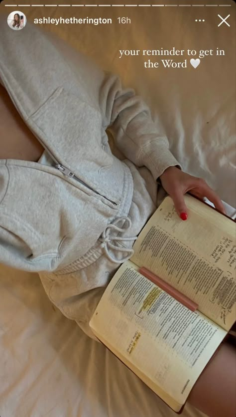 Bible Study Aesthetic, Christian Girl Aesthetic, Christian Vision Board, Wallpaper Christian, Aesthetic Christian, Verse Wallpaper, Study Bible, Christian Bible Study, Girls Diary