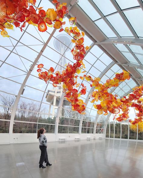 This colorful oasis is truly my favorite place in Seattle 🌈✨ Chihuly Garden and Glass is no ordinary art museum - each piece is a stunning testament to Dale Chihuly's unparalleled creativity. 🎨 From the mesmerizing baskets and scenic sculptures to the enchanting gardens, every corner will surprise and delight. #seattlelove #wishyouwerenorthwest #bestofseattle #travelwashington #explorewashington #travelseattle #handblownglass Seattle Glass Museum, Chihuly Garden And Glass Seattle, Chihuly Garden, Vacation Locations, Glass Museum, Dale Chihuly, Chihuly, Summer Travel, Travel Poster