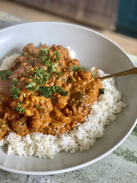 30 Minute Indian Vegan Cauliflower and Broccoli Coconut Curry - Shayna's Kitchen Indian Broccoli, Shayna's Kitchen, Yellow Curry Powder, Broccoli Curry, Cauliflower And Broccoli, Indian Vegan, Broccoli And Cauliflower, Curry Ingredients, Vegan Cauliflower