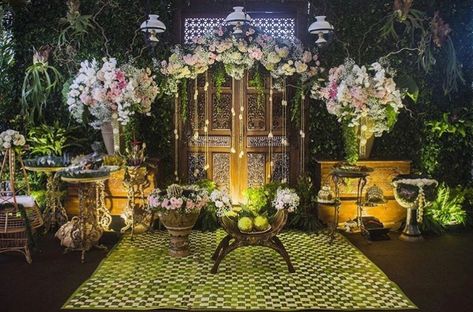 Siraman Sunda, Javanese Wedding Decoration, Dekor Siraman, Nikkah Stage, Siraman Jawa, Jawa Wedding, Color Palette Decor, Javanese Wedding, 2023 Decor