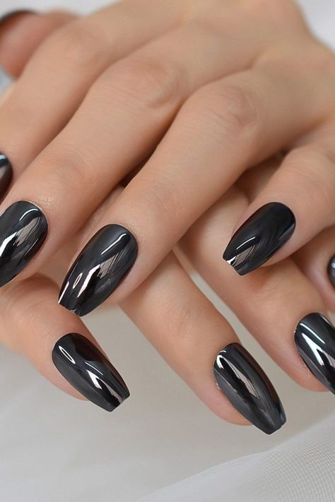 Metallic Nail Colors, Black Chrome Nails, Metallic Nail Polish, Chevron Nails, Chrome Nails Designs, Leopard Print Nails, Pointed Nails, Black Nail Designs, Metallic Nails