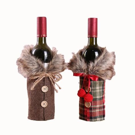 You'll be the life of every holiday party when you show up with this wine bottle cover. Christmas Wine Bottle Covers, Champagne Pour, Holiday Wine Bottles, Christmas Wine Bottle, Santa Claus Decorations, Table Party, Christmas Wine Bottles, Red Wine Bottle, Wine Bottle Covers