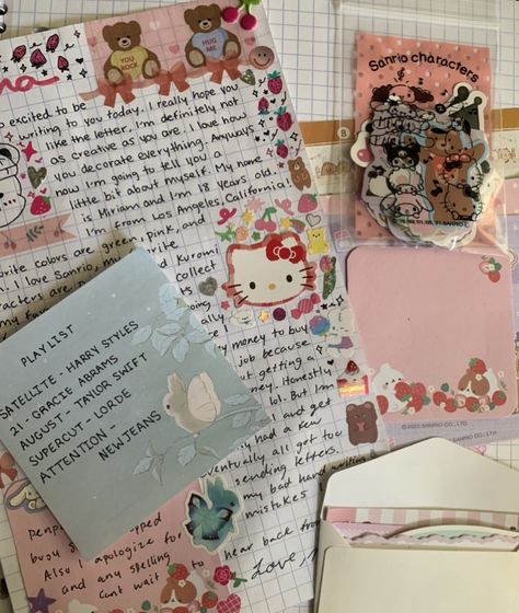 Letter Inspo Aesthetic, Penpalling Ideas, Penpal Letters Ideas, Penpal Letters Aesthetic, Pen Pal Letters Aesthetic, Pen Pal Ideas, Snail Mail Ideas, Cute Mail, Cartas Ideas