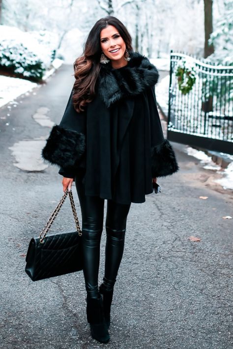 Cape Outfits For Women Winter, Luxury Winter Fashion, Winter Cape Outfit, Shawl Outfit Winter, Black Cape Outfit, Black Winter Outfits, Cape Outfit, Emily Ann, Womens Black Booties