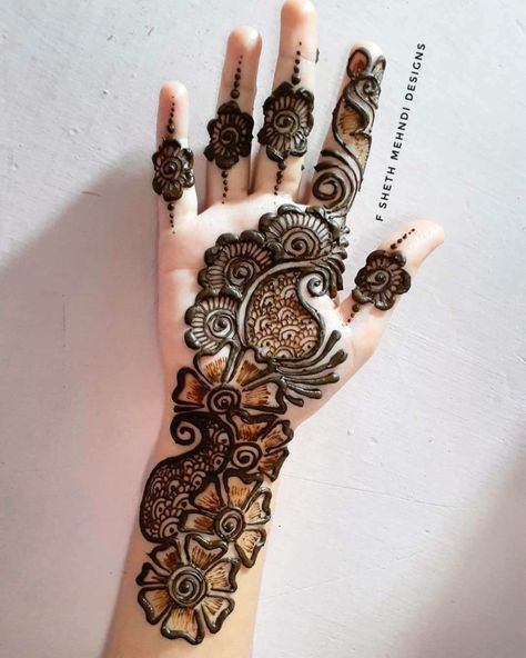 40+ Eid Al-Adha Mehndi Designs 2020 | Best Mehndi Design Images For Eid Ul-Adha 2020 Latest Arabic Mehndi Designs, Simple Arabic Mehndi Designs, Mehndi Designs 2018, Henna Art Designs, Mehndi Designs For Kids, Very Simple Mehndi Designs, Full Mehndi Designs, Mehndi Designs Front Hand, Mehndi Simple