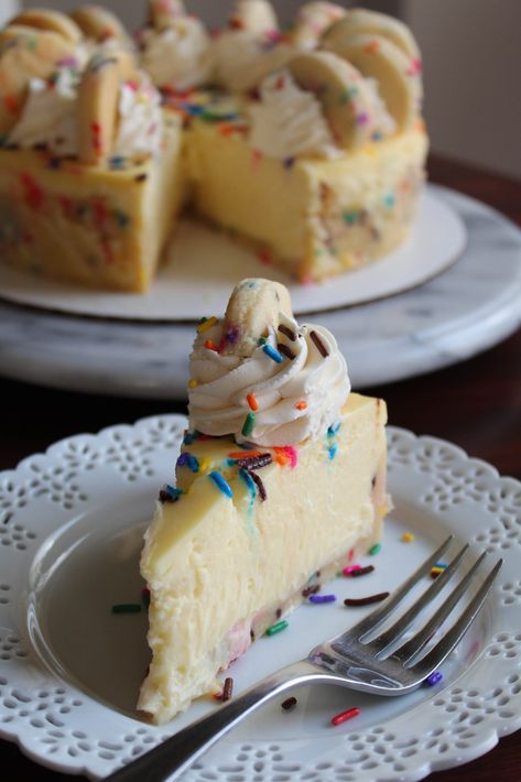 Sugar Cookie Dough Cheesecake, Cheesecake Recipes Cookie Dough, Christmas Sugar Cookie Cheesecake, Sugar Cookie Pie, Cookie Cheesecake, Cheesecake With Sugar Cookie Crust, Pilsbury Cookie Crust Cheesecake, Cookie Dough Crust Cheesecake, Chocolate Chip Cookie Crust Cheesecake