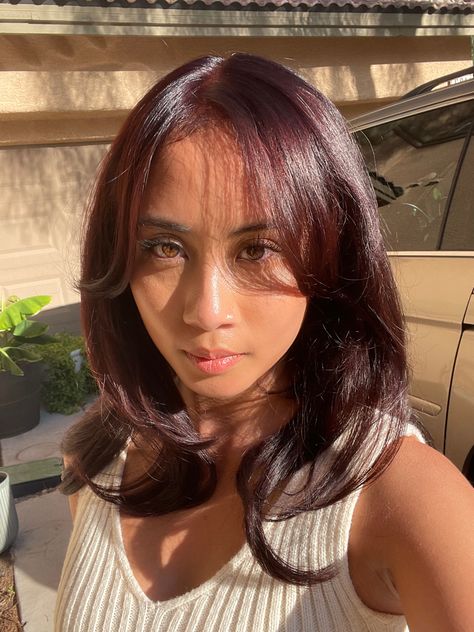 Dark Cherry Cola Hair, Dark Mahogany Hair, Dark Cherry Hair, Hair Color Cherry Coke, Cherry Cola Hair Color, Cola Hair, Dark Burgundy Hair, Hair Color For Morena, Red Hair With Bangs