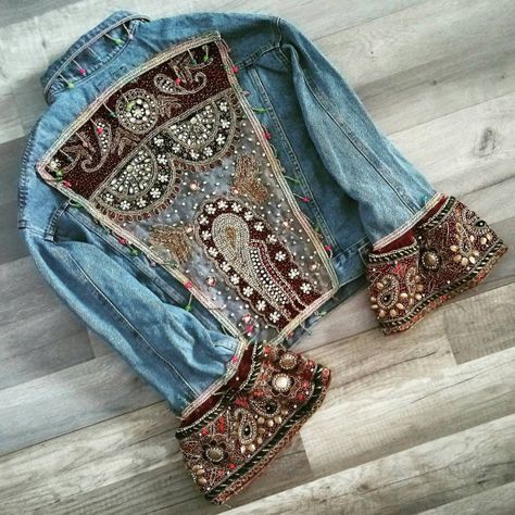 Lehenga Vintage Jacket #lehenga #lehenga #jacket Indian Jackets, Diy Denim Jacket, Embellished Denim Jacket, Diy Jacket, Estilo Hippie, Diy Vetement, Denim Ideas, Mode Boho, Altering Clothes