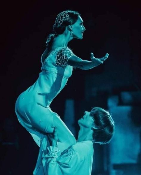 Vladimir Shklyarov, Juliet Ballet, Olga Smirnova, Mariinsky Ballet, Bolshoi Ballet, Russian Ballet, Romeo And Juliet, Greek Statue, Ballet