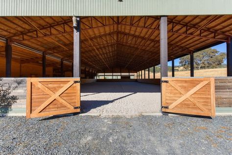 60′ x 120′ Riding Arena in Shingle Springs | Barn Pros Covered Riding Arena, Covered Arena, Horse Stables Design, Indoor Riding Arena, Custom Horse Stalls, Equine Facility, Rodeo Arena, Horse Riding Arena, Prefab Barns