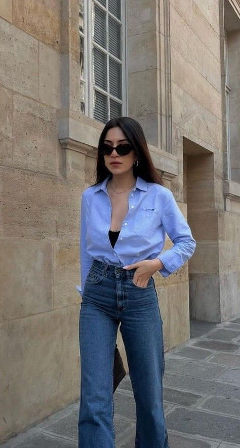 Blue Formal Shirt Outfit Women, Light Blue Shirt Women Outfit, Travel Outfit Fall, European Fall Outfits, Fall Outfits Chic, Fall Travel Wardrobe, Fall Outfits Comfy, Summer Travel Outfit, Travel Outfits For Women