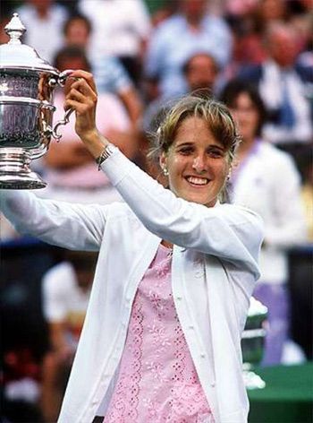 Tracy Austin raising her trophy.  Love the eyelet dress and white sweater! White Tennis Top Sportswear, Athletic Heather Collegiate Sports Top, Tracy Austin, Caroline Wozniacki Tennis, Eyelet Dress, White Sweater, Tennis Players, Austin, Tennis