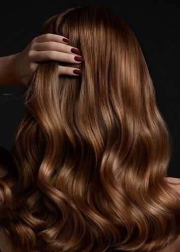 Beauty Hair Photography, Hair Advertising, Hair Salon Pictures, Global Hair, Hair Color Caramel, Hair Photography, Caramel Hair, Hair Care Brands, Shot Hair Styles