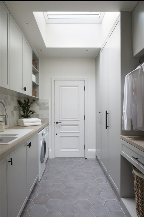 Walk Through Laundry, Flooring Laundry Room, Laundry Room Decorations, Remodel Laundry Room, Organized Laundry Room, Laundry Diy, Utility Room Designs, Accessible Bathroom Design, Laundy Room